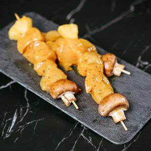 Brocheta pollo miel-mostaza